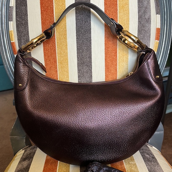 Gucci Bamboo Ring Hobo in Burgundy Metallic Leather - Picture 3 of 17